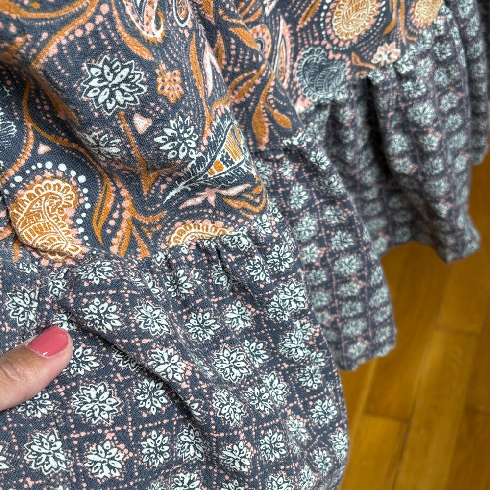 Chic Paisley Ruffle Dress - Picture 7 of 7